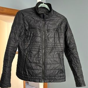 Women’s light weight black North Face jacket. Worn only a few times.